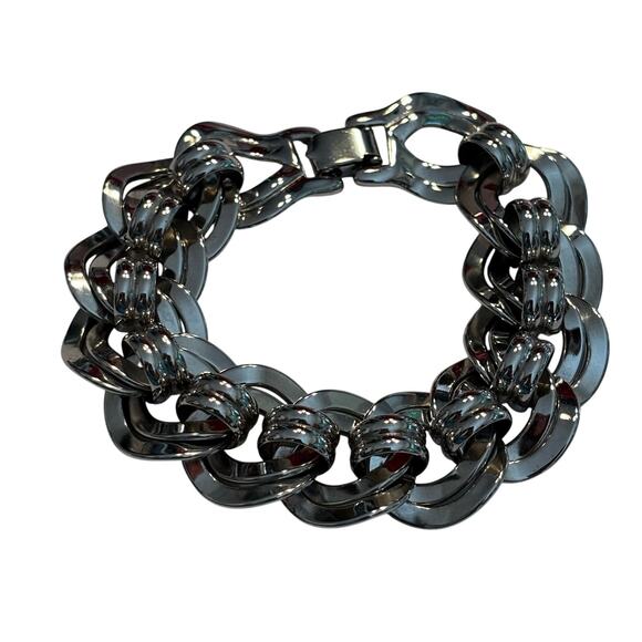 Vintage Monet chunky silver chain bracelet double links unique design 1980's - Picture 6 of 8